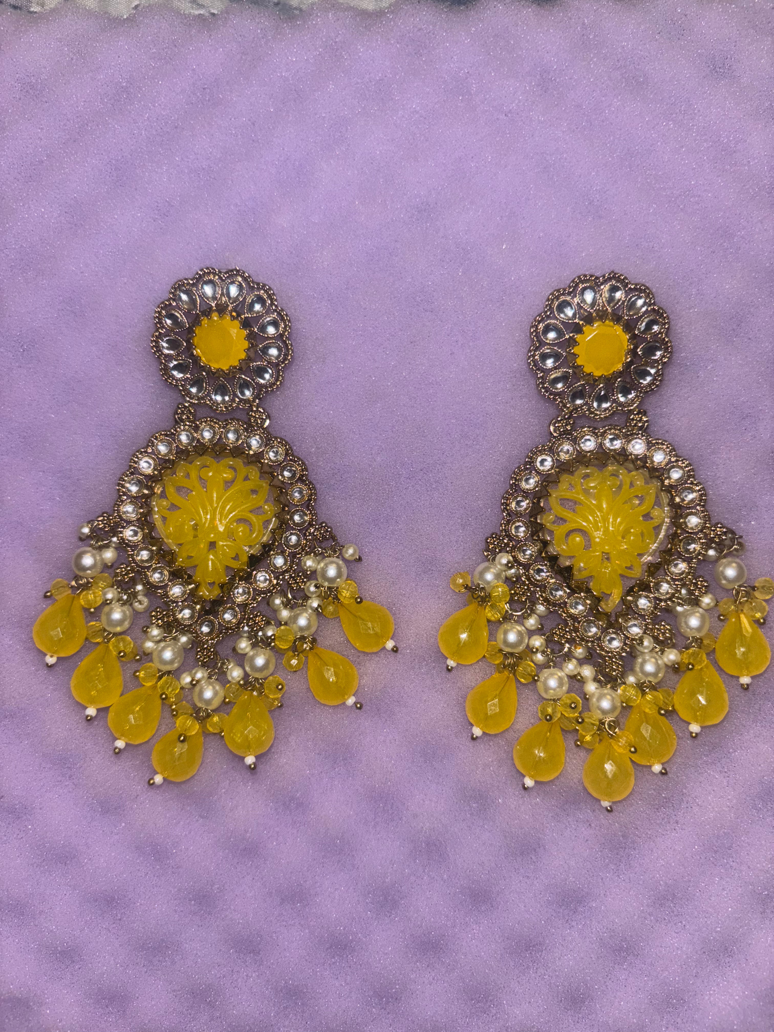 Yellow highlights earrings